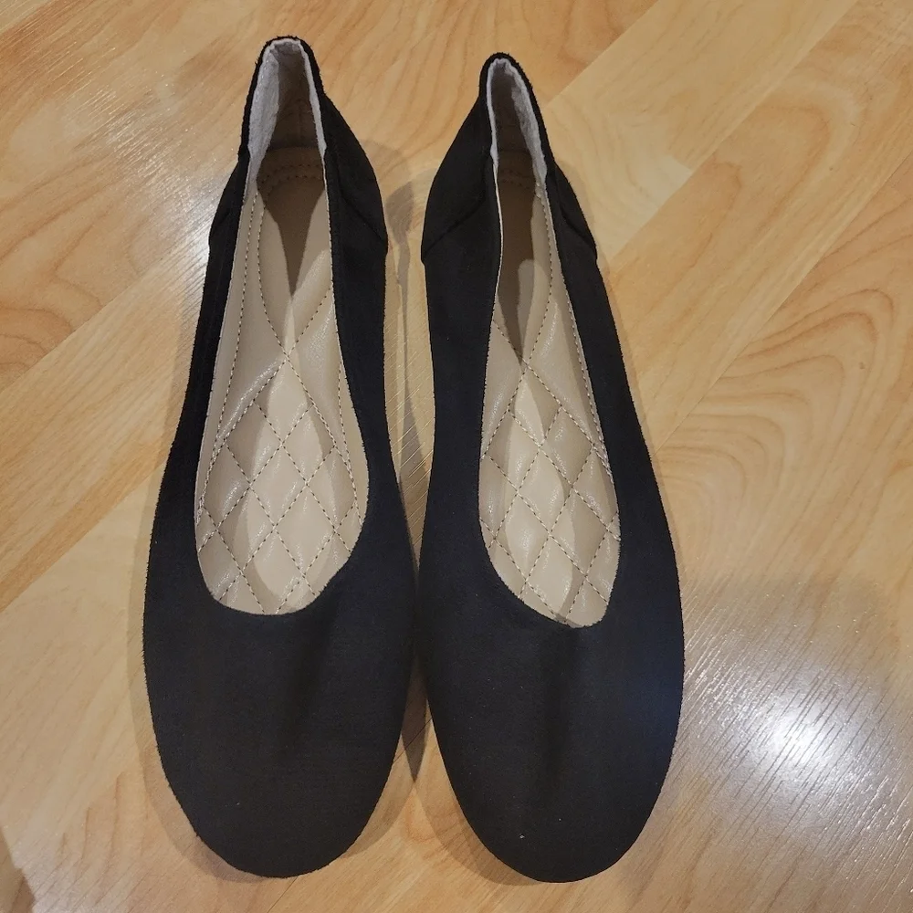 Black Flats Shoes New Size 8.5